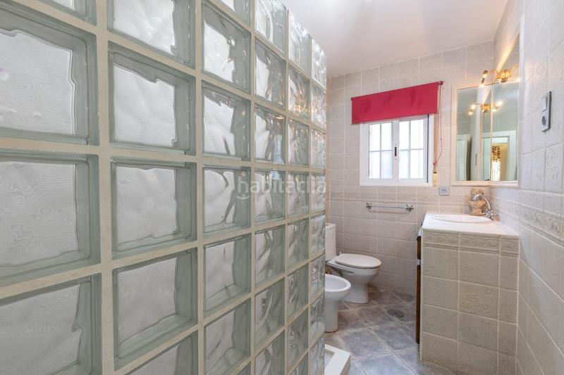 Foto 79ad7b8a-631c-45a5-8209-4ecb006e3a5e. Chalet with heating parking pool in Cortes-Huertas Madrid