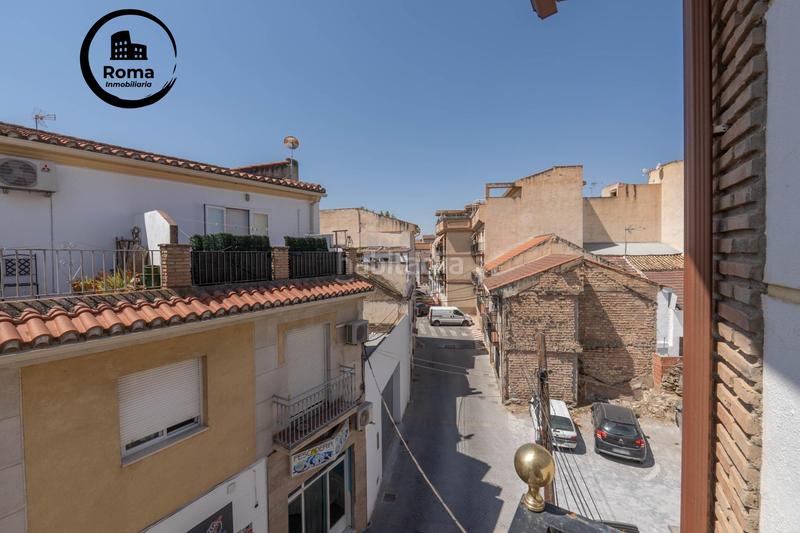 Foto 1a816dcf-988e-4e76-a7ab-a138f4c466ef. Piso en venta piso en el centro haciendo esquina en Cúllar Vega