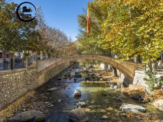 Casa adosada  Calle del río 31. Amplia y luminosa casa en esquina en pinos genil.