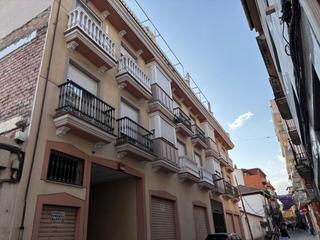 Appartement à Calle real 16. Centro maracena cerca del metro. 3 dormitorios y 2 baños