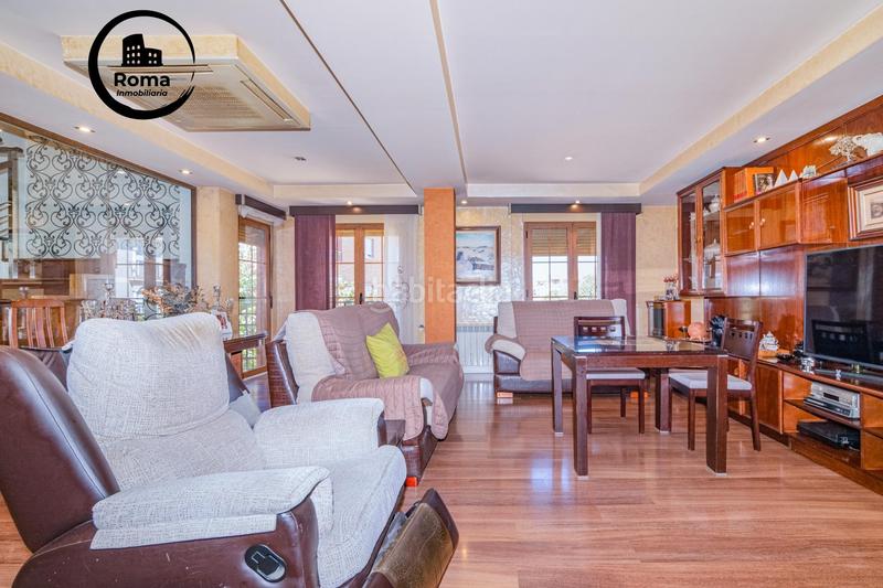 Foto 5d9d6793-151b-4eb2-9c2c-7201ebc53fb3. Casa adosada casoplon en el zaidin en Barrio de Zaidín Granada