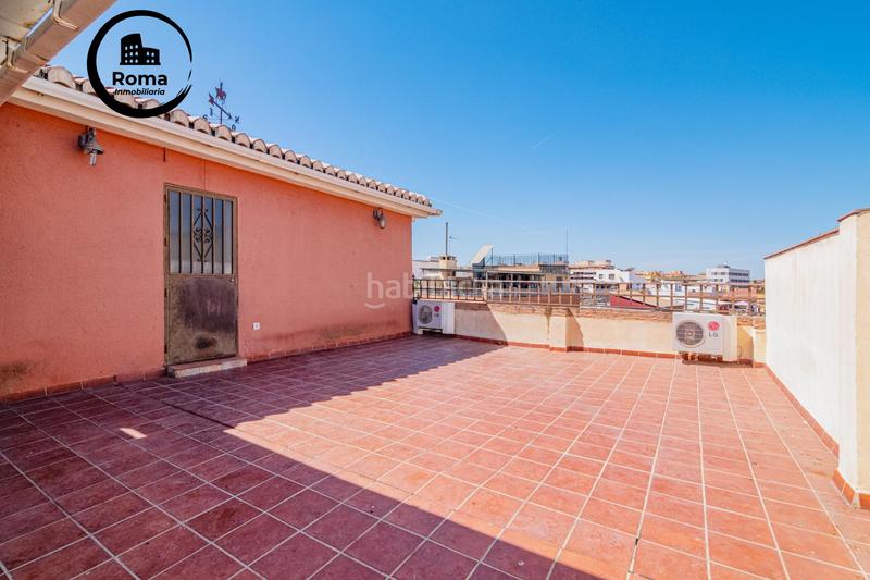 Foto 83ba99ae-ee0b-4497-bc0d-444c7afb6c82. Casa adosada casoplon en el zaidin en Barrio de Zaidín Granada