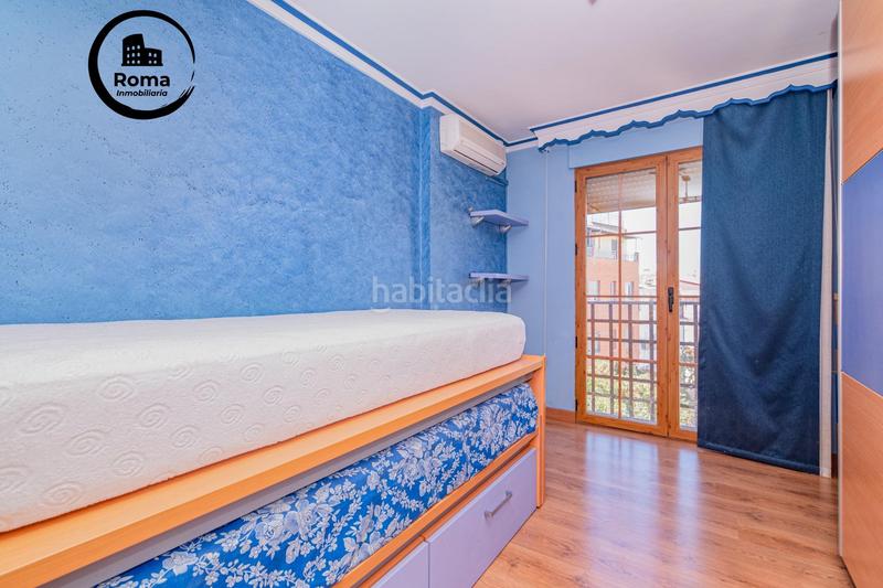 Foto b309b1c1-263b-4ff9-8eba-c26f044fd03d. Casa adosada casoplon en el zaidin en Barrio de Zaidín Granada