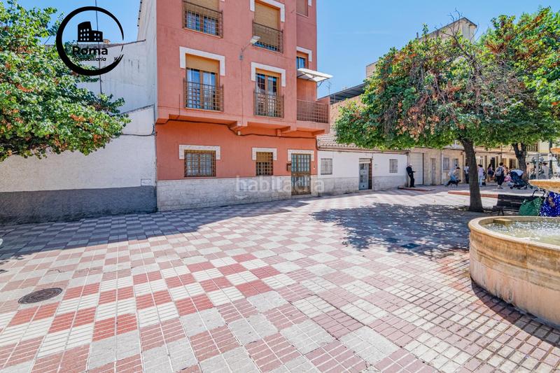 Foto b74c3099-ac82-470e-aff3-7f1c266511c8. Casa adosada casoplon en el zaidin en Barrio de Zaidín Granada