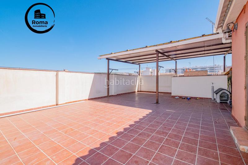 Foto e30ea16a-00d2-4088-8de4-e77269368fd8. Casa adosada casoplon en el zaidin en Barrio de Zaidín Granada