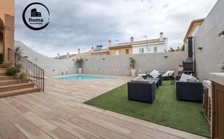 Casa a San Francisco - El Chorrillo. Chalet pareado en las gabias. para entrar a vivir.