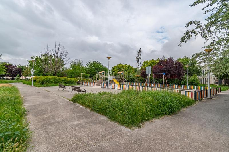 Foto 03b17faa-74b1-4554-a346-46a13a9fafc7. Casa adosada en Rosaleda - Juventud Granada