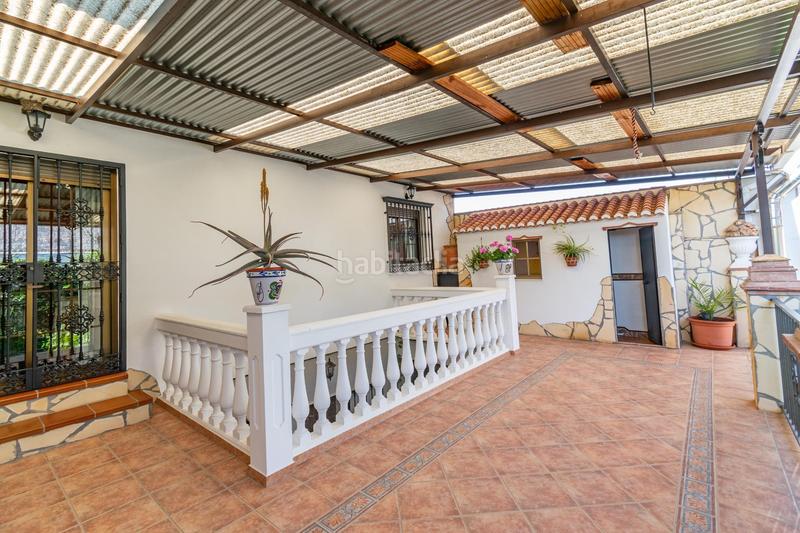 Foto b66ae0ef-a209-4d32-b79f-a6d16bf2e6d3. Casa adossada amb calefacció aparcament a Rosaleda - Juventud Granada