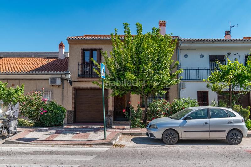 Foto 77e290b6-82bc-40a3-a26c-04b7ea86b57d. Semi detached house with heating parking in Rosaleda - Juventud Granada