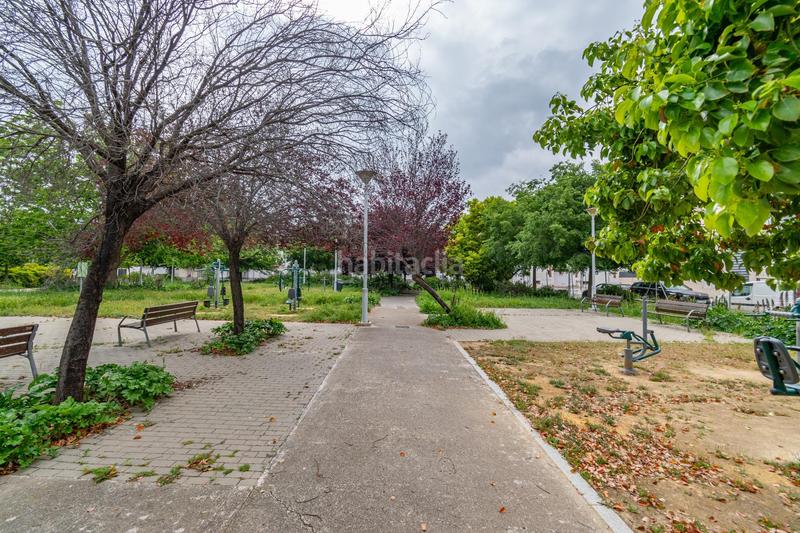 Foto ec536d64-7e5b-454b-847b-f76fa23edfb6. Semi detached house with heating parking in Rosaleda - Juventud Granada