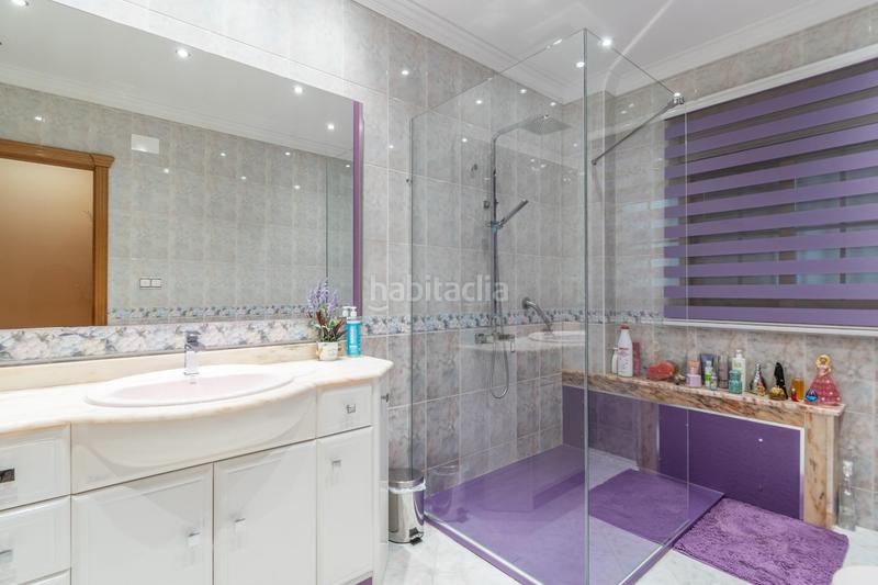 Foto f8fc68eb-3e2f-4f5d-9a62-a8c51683070c. Semi detached house with heating parking in Rosaleda - Juventud Granada