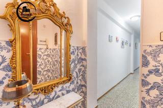 Pis  Calle calle diego de silos, 7. Inversión o vivienda en el zaidin!!