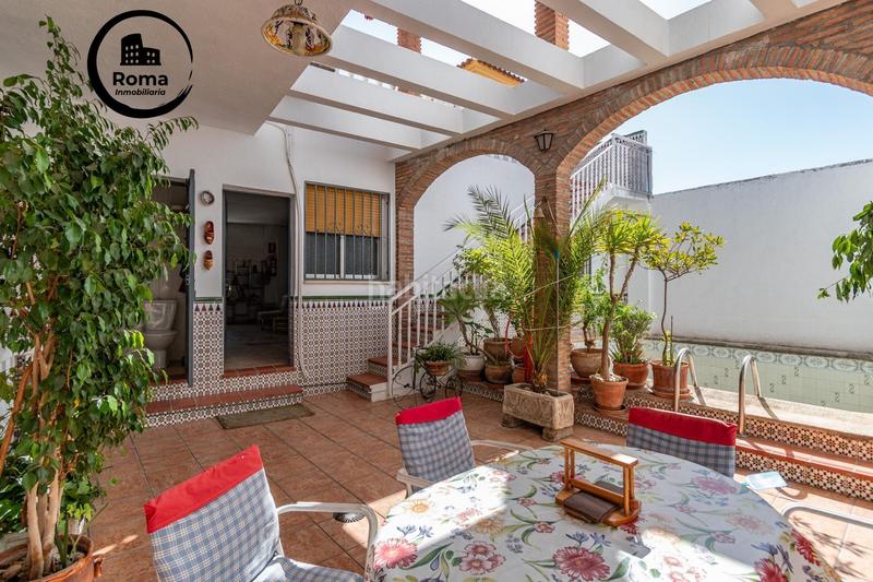 Foto f3b7fc88-2aa2-4193-ba1a-847662102d19. House with parking pool in Atarfe