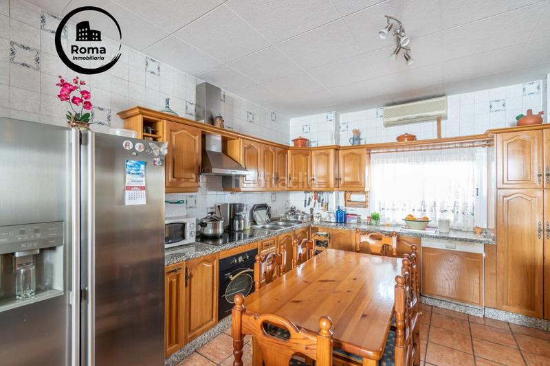 Foto fbdc69b8-eb6c-4bda-b09b-1d07c682978a. House with parking pool in Atarfe