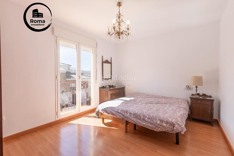 Foto 1be6cfeb-19d1-4d55-85e1-a51cc108de98. Towny house with parking in Huétor Vega