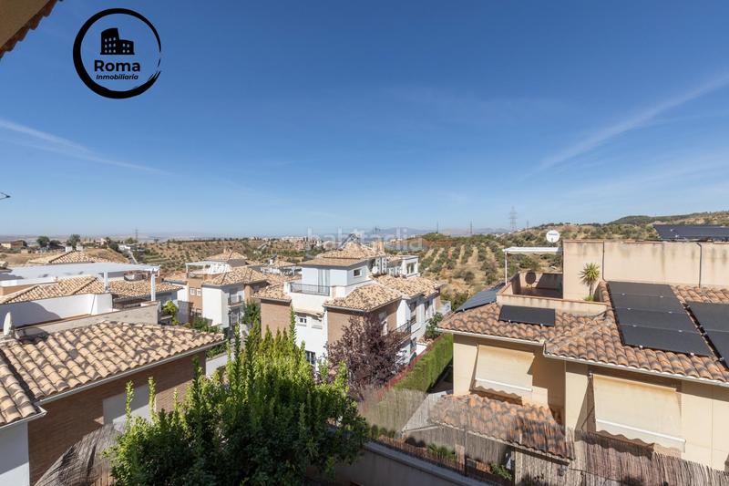 Foto 241551cb-9c0e-4d98-a70d-58624ad2fce4. Towny house with parking in Huétor Vega