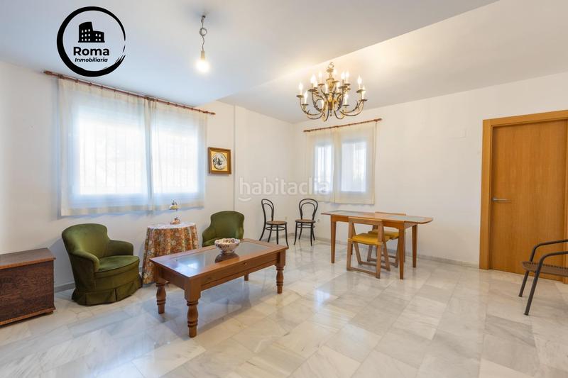 Foto 3121b5f9-fcff-43b3-82e6-3fda33e8080e. Towny house with parking in Huétor Vega