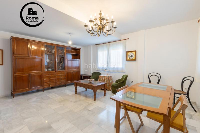 Foto 8cd0bfa6-7cd9-494d-a034-b3376854946a. Towny house with parking in Huétor Vega