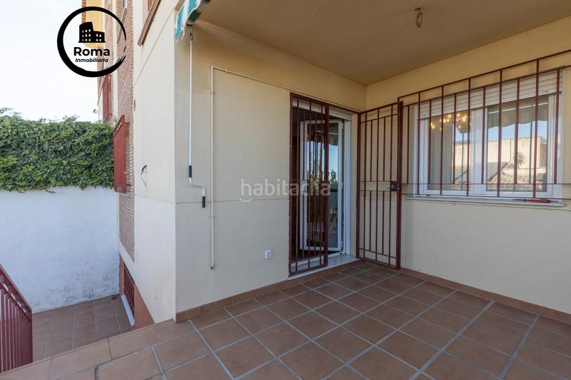 Foto c8a22469-86f5-4ffe-9988-a5d181b9da59. Towny house with parking in Huétor Vega