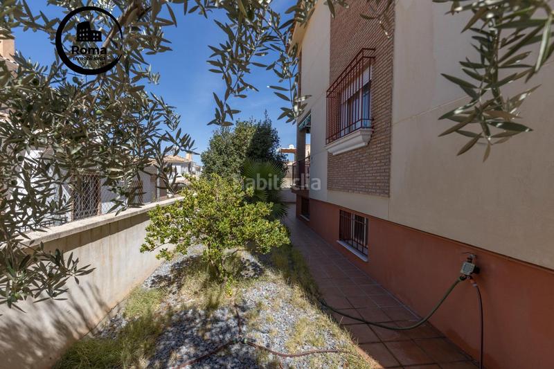 Foto f08ac605-e55a-46e8-ab23-a9695791ccb2. Towny house with parking in Huétor Vega