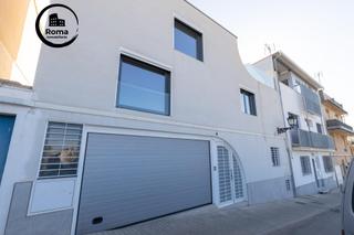 Maison  Calle era. Casa unifamiliar del año 2019 en bola de oro