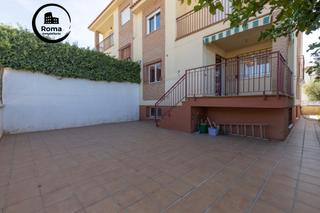 Towny house  Polonia 1. Bonita casa pareada en el serrallo.