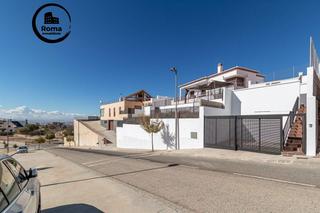 Xalet a Altos de la Zubia. Chalet en planta baja de obra nueva en altos de la zubia