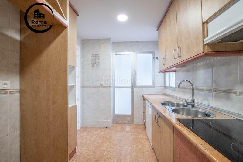 Foto 19203fb8-64ea-4087-b6b1-85b138301e38. Piso  reformado con cochera junto recogidas en Granada