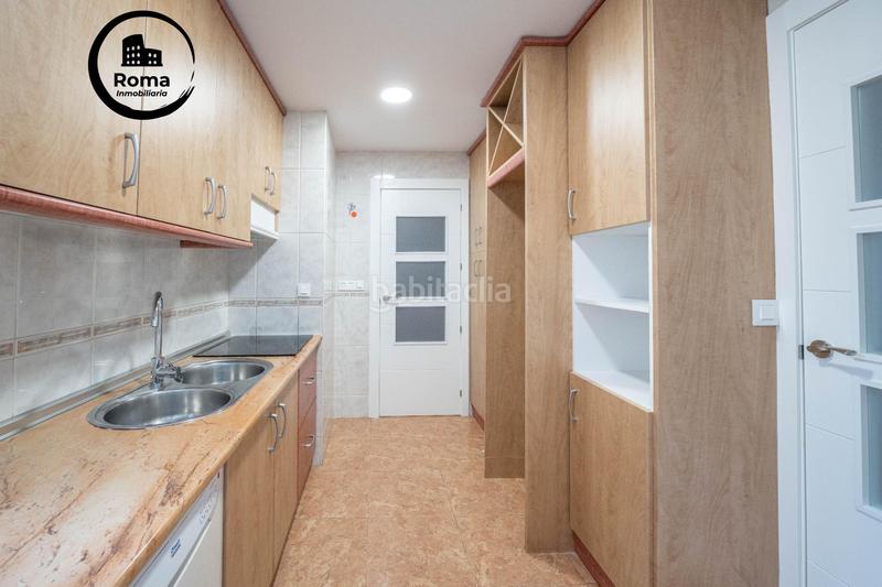 Foto 3f387d93-14de-43de-8e90-58e33aba6a0d. Piso  reformado con cochera junto recogidas en Granada