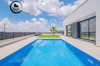 Chalet en Altos de la Zubia. Chalet diseño moderno en una planta nueva a estrenar