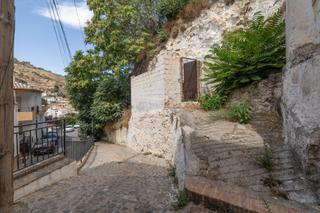 Bauernhof in Monachil Pueblo. Oportunidad en monachil casa cueva con patio y opción de edifica