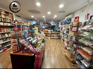 Traspàs Local Comercial a San Antón. Traspaso librería centro de armilla