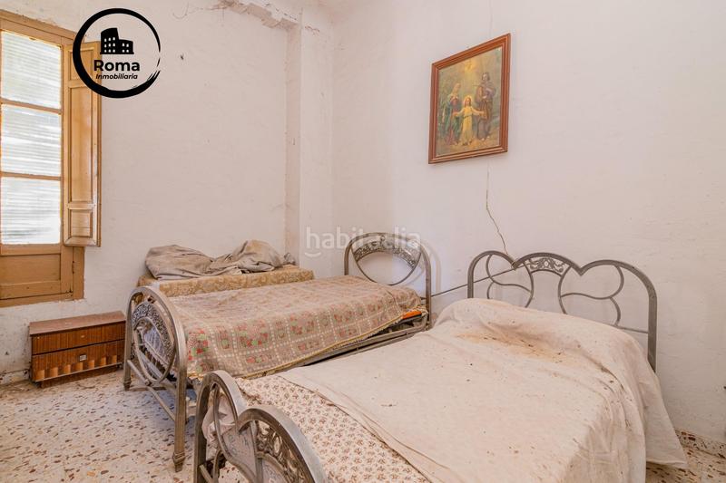 Foto 77cbd5bb-8911-4b37-a2e7-2f3e9c6412e2. Casa adosada en lopez de los rios 19 vivienda para reformar en pleno centro ! en Cijuela