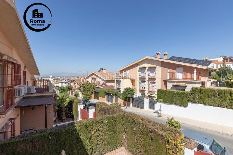 Foto 105fb92d-d848-4a54-ad13-18e45d3aa2fb. Casa pareada  con piscina, en Huétor Vega