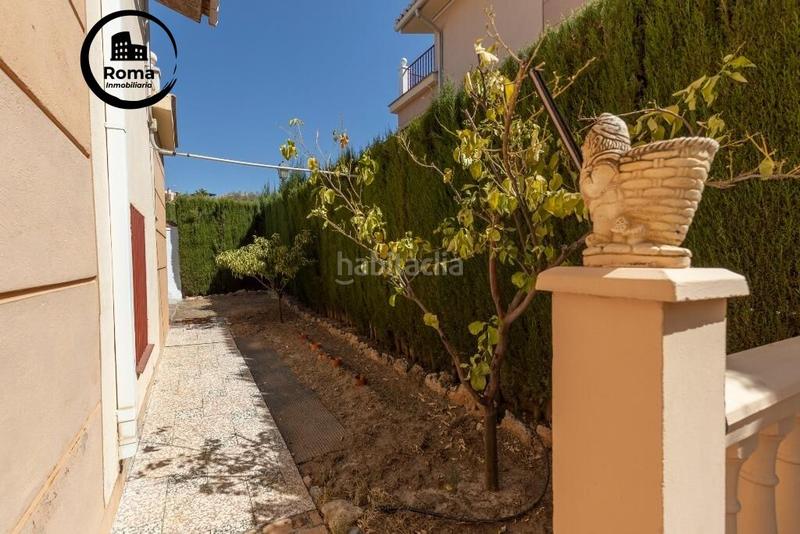 Foto 654f08e6-246b-4407-b892-efab851f34a4. Casa pareada  con piscina, en Huétor Vega