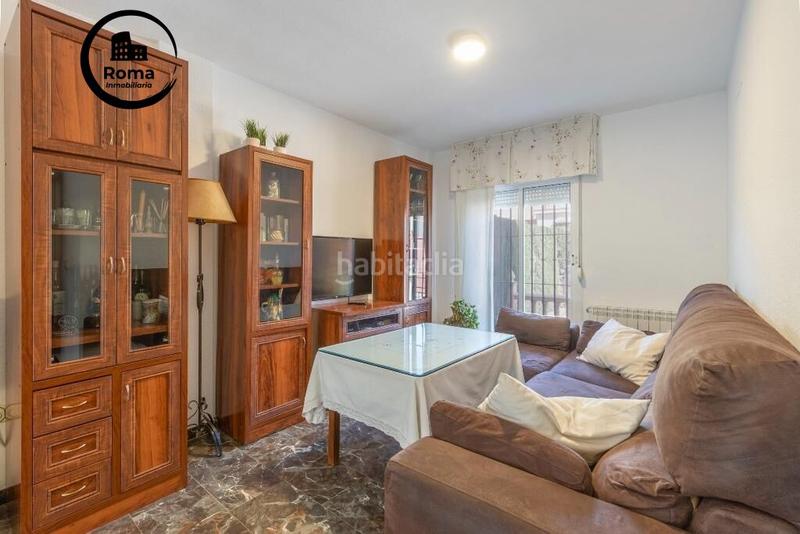 Foto 9107bfa8-5a51-4881-bf05-32996ad7d704. Casa pareada  con piscina, en Huétor Vega