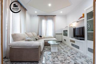 Pis  Calle águila. Piso con licencia de alquiler turístico en pleno centro de grana