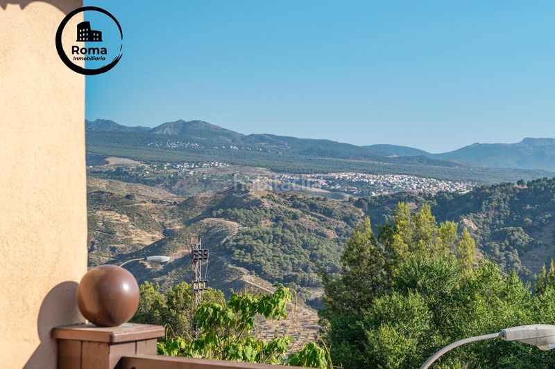 Foto f9d804f9-664c-46ee-87b8-a14021f4efe7. Xalet amb aparcament a Cenes de la Vega