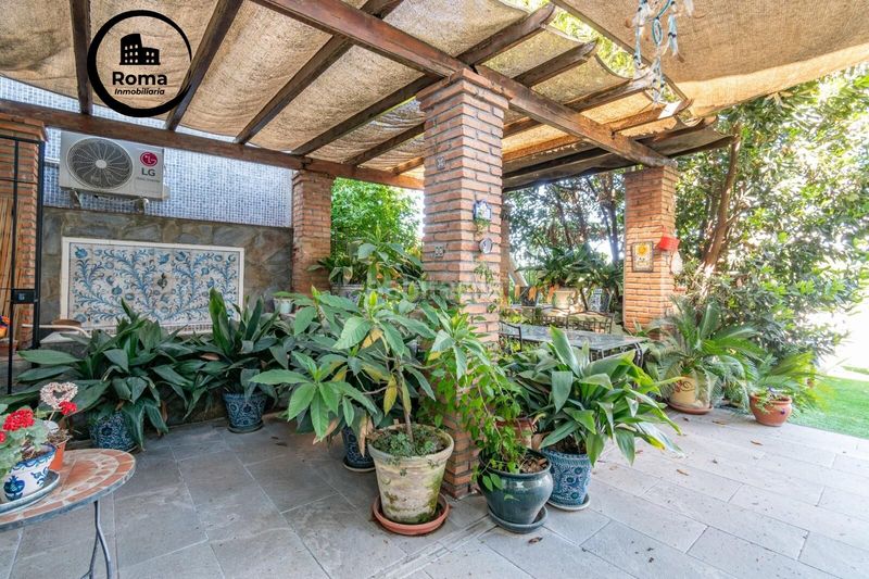 Foto fbc68e08-8565-4c1b-aeef-ea243342da9a. Casa amb piscina a Purchil Vegas del Genil