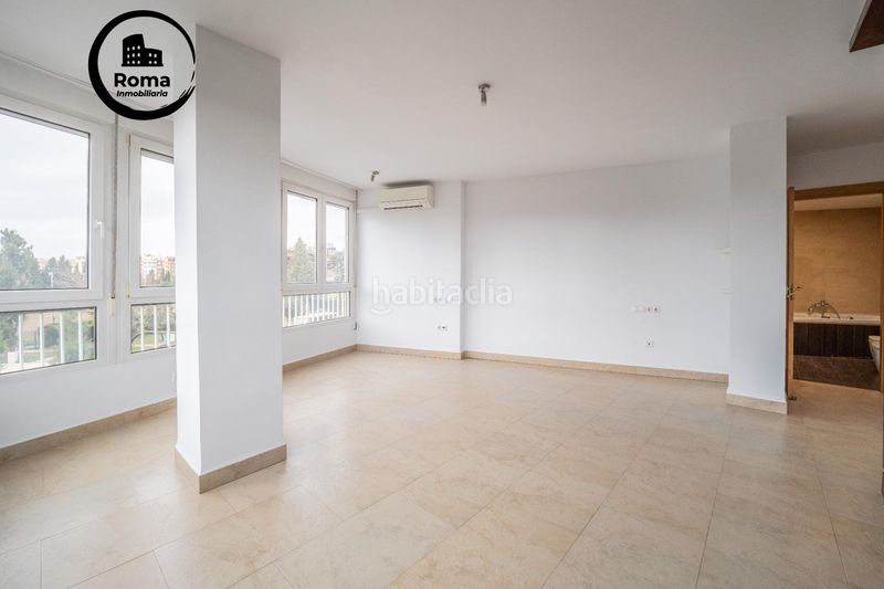 Foto c76c8eed-f206-4106-aed1-9ad68c0d21ac. Pis amb aparcament a Centro - Sagrario Granada