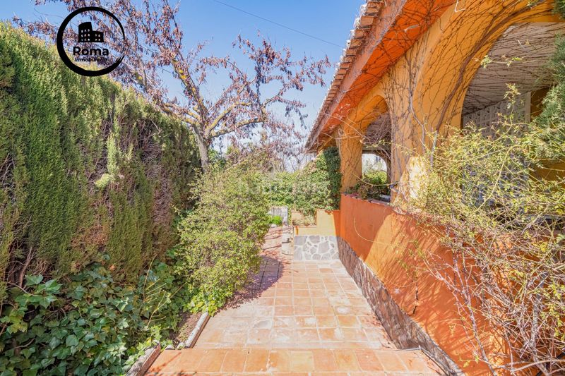 Foto ce5f7ba5-7770-4313-aff8-43434c0cab81. Chalet  independiente en los cerezos en Gójar