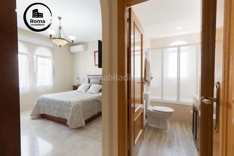 Foto 70d95f90-3470-4d63-9908-abb5c2c89184. Casa aparellada amb calefacció aparcament a Albolote
