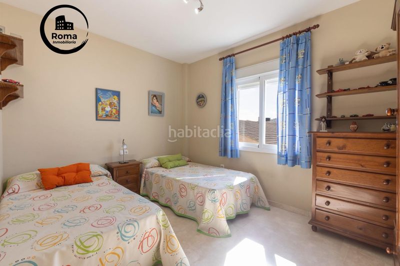 Foto 756e8e33-e381-4d48-a1e6-c3154097a246. Casa aparellada amb calefacció aparcament a Albolote