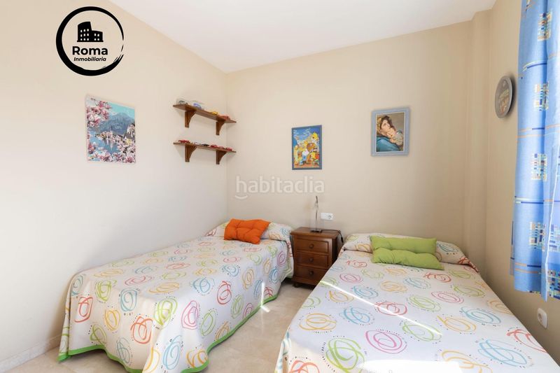 Foto 8f2e73e9-c3df-4624-bbd6-6e6ea5143e76. Casa aparellada amb calefacció aparcament a Albolote