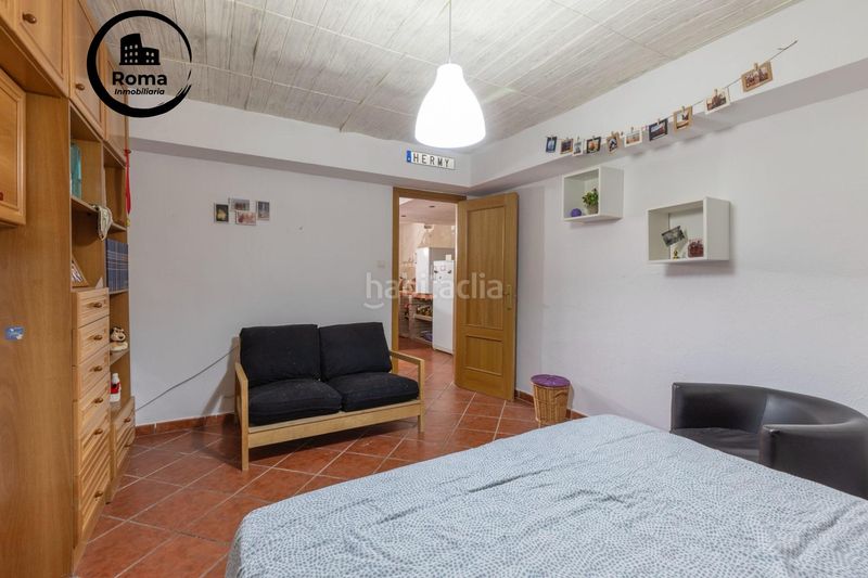 Foto b436d509-5acc-4ecc-8cd8-48d7d0823f41. Casa aparellada amb calefacció aparcament a Albolote