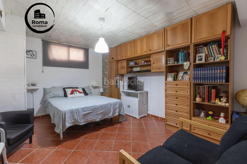 Foto b65462ff-8bdd-494f-ae81-90dfd360bb36. Casa aparellada amb calefacció aparcament a Albolote