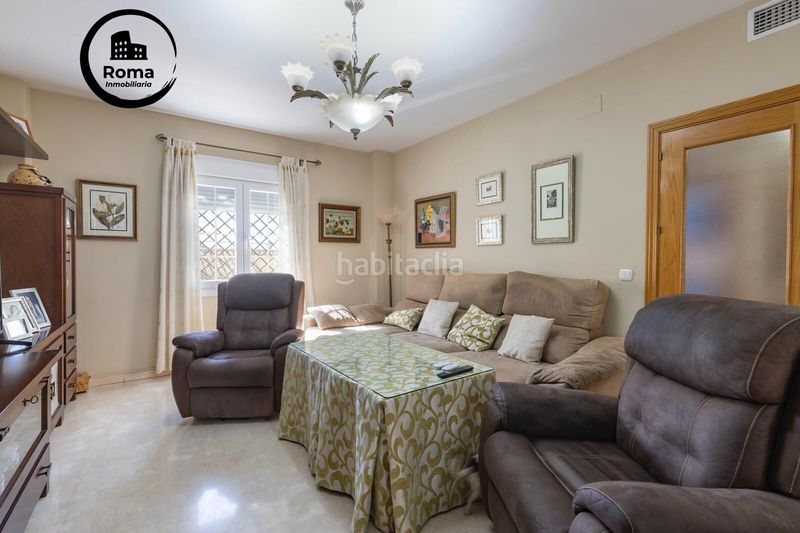 Foto cde75a44-f629-4412-b704-ed4f64bf3c7d. Casa aparellada amb calefacció aparcament a Albolote