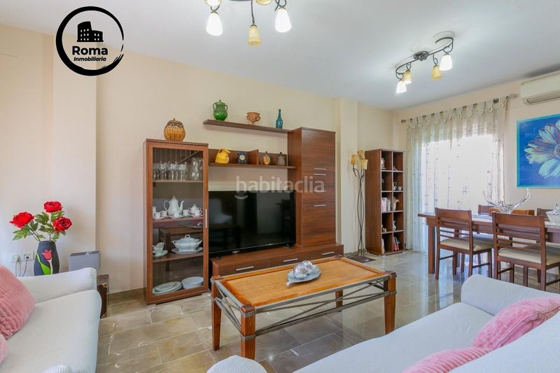 Foto bb6b14f9-eaf0-449f-9188-2fcca72ae359. Casa adossada amb calefacció aparcament a Cerrillo de Maracena - Periodistas Granada