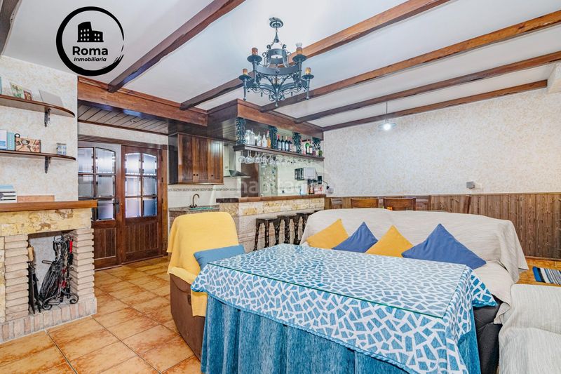 Foto f51b2711-2b20-4593-9edb-b104d81b2f8e. Casa adossada amb aparcament piscina a La Zubia Ciudad Zubia (La)