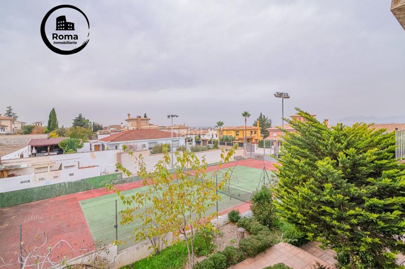 Foto eaf522e9-5941-451a-9e67-562e62d5e42e. Xalet amb calefacció aparcament piscina a Altos de la Zubia Zubia (La)